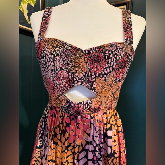 Anthropologie Pink and Orange Patterned Maxi Dress - Picture 2 of 9